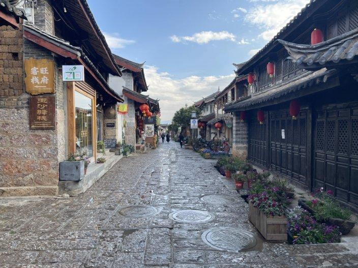让中华文化大放异彩